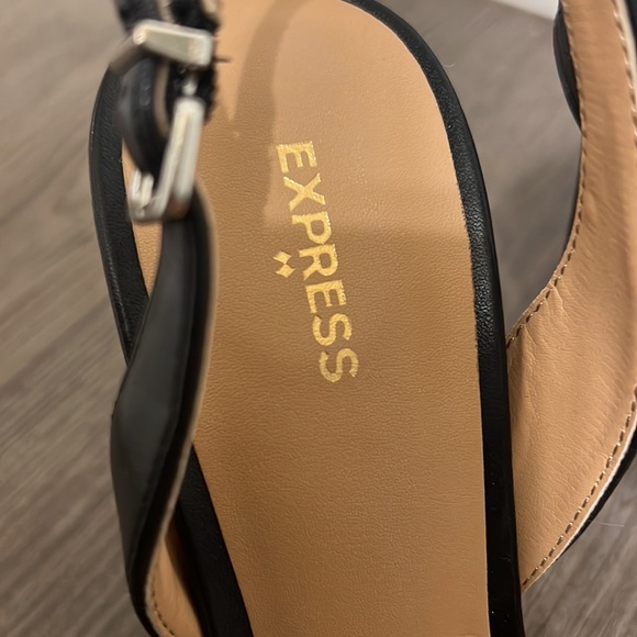Express heels - Picture 3 of 4
